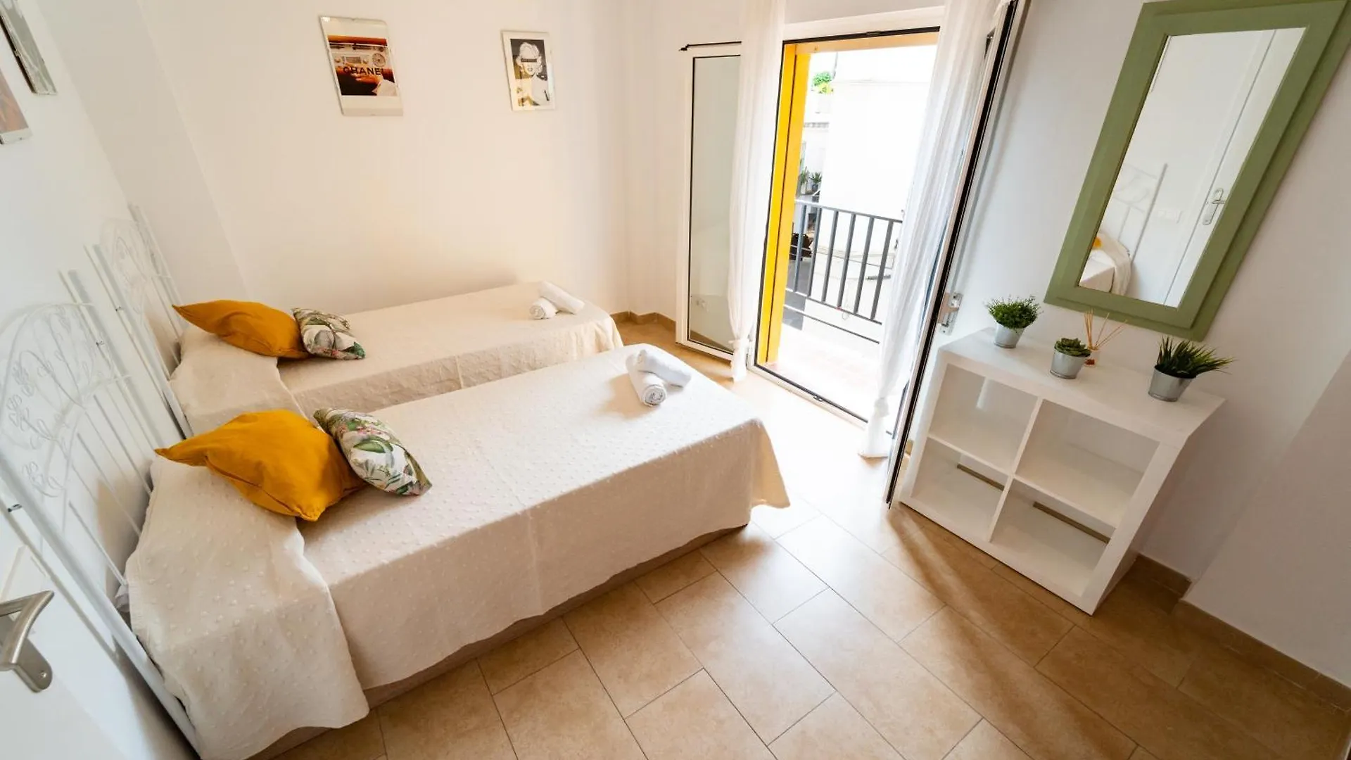 Dean Lopez Luxury Apartment Seville