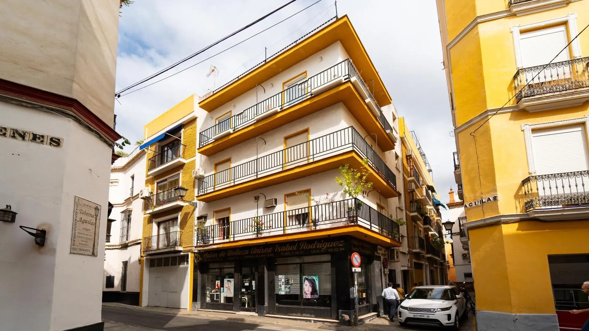 Dean Lopez Luxury Apartment Seville
