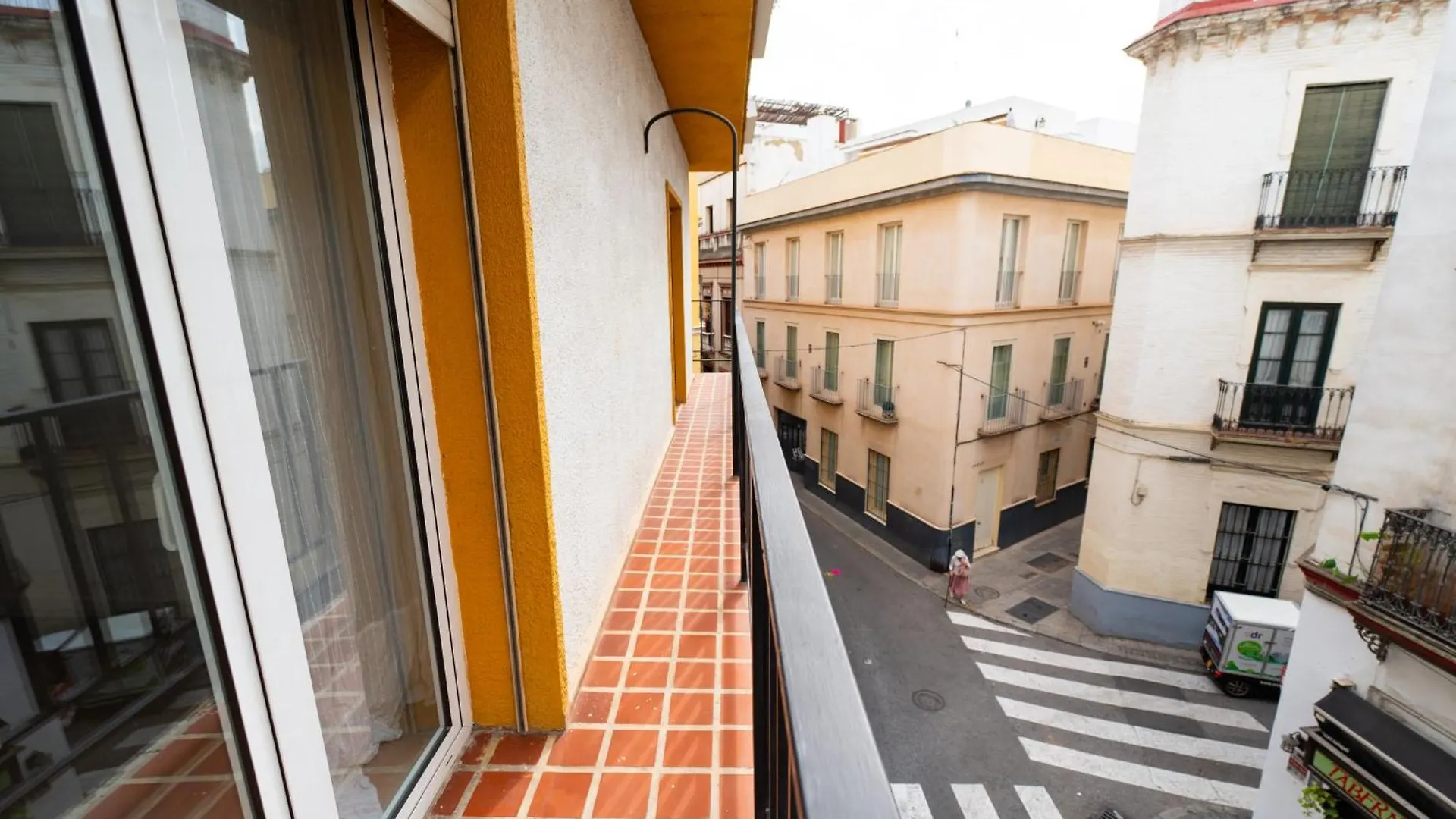 Dean Lopez Luxury Apartment Seville