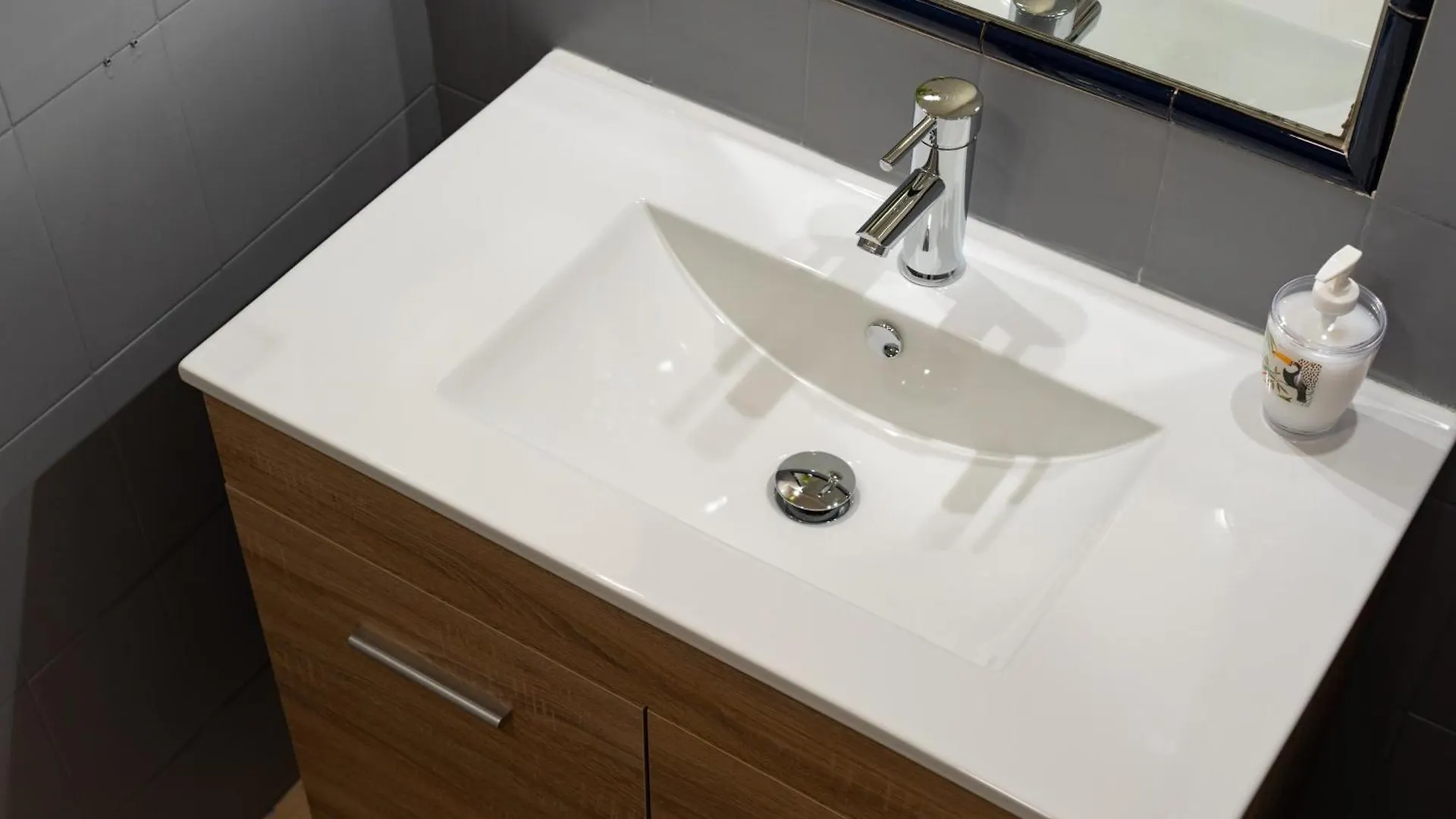 Dean Lopez Luxury Apartment Seville Spain