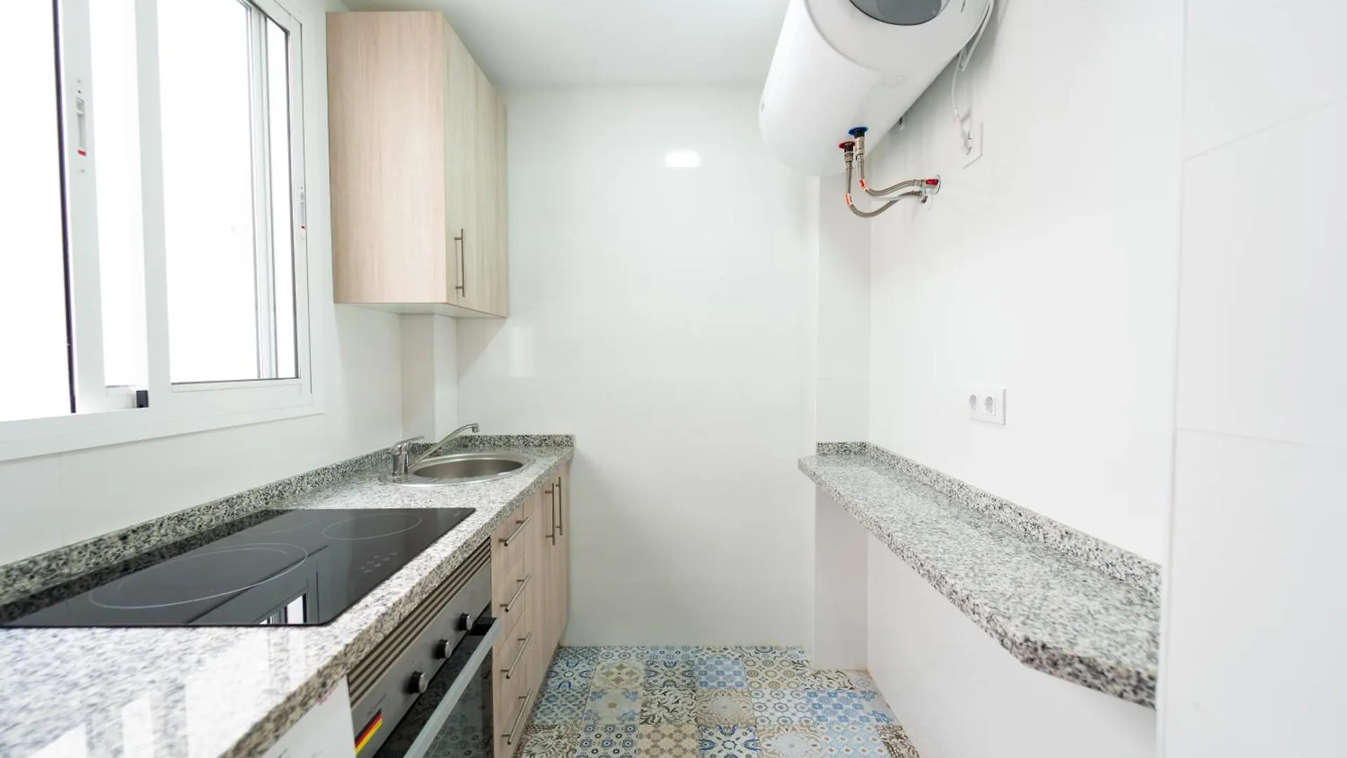 Dean Lopez Luxury Apartment Seville 0*,