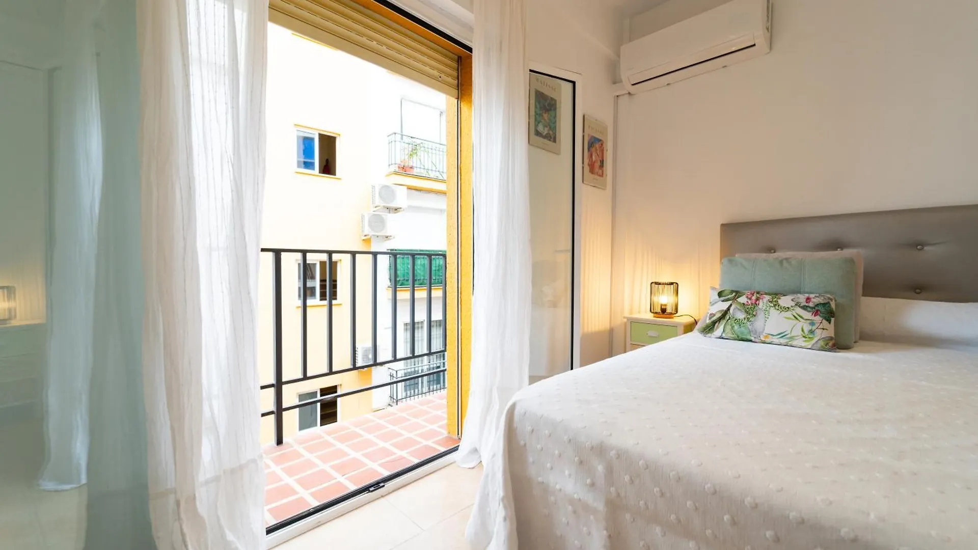 Dean Lopez Luxury Apartment Seville